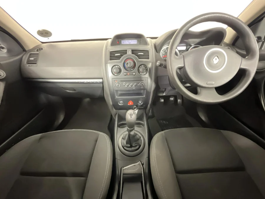 Used 2009 Renault Megane Mégane 1.6 5-door Shake It! - WeBuyCars Montana