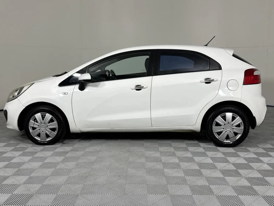 Used 2014 Kia Rio hatch 1.2 - WeBuyCars Vereeniging Used 2014 Kia Rio hatch 1.2 - WeBuyCars Vereeniging