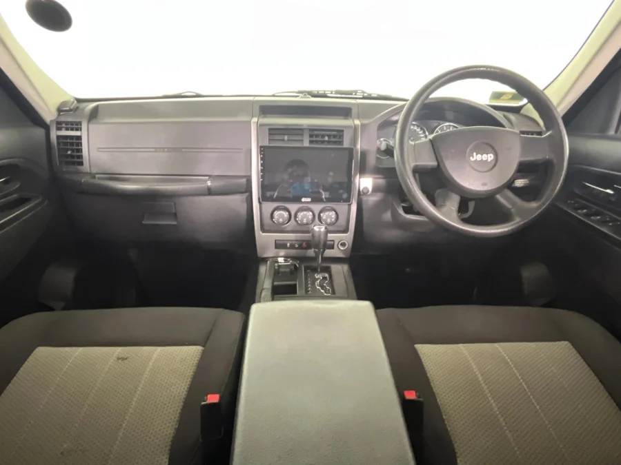 Used 2011 Jeep Cherokee 3.7L Sport - WeBuyCars Gqeberha