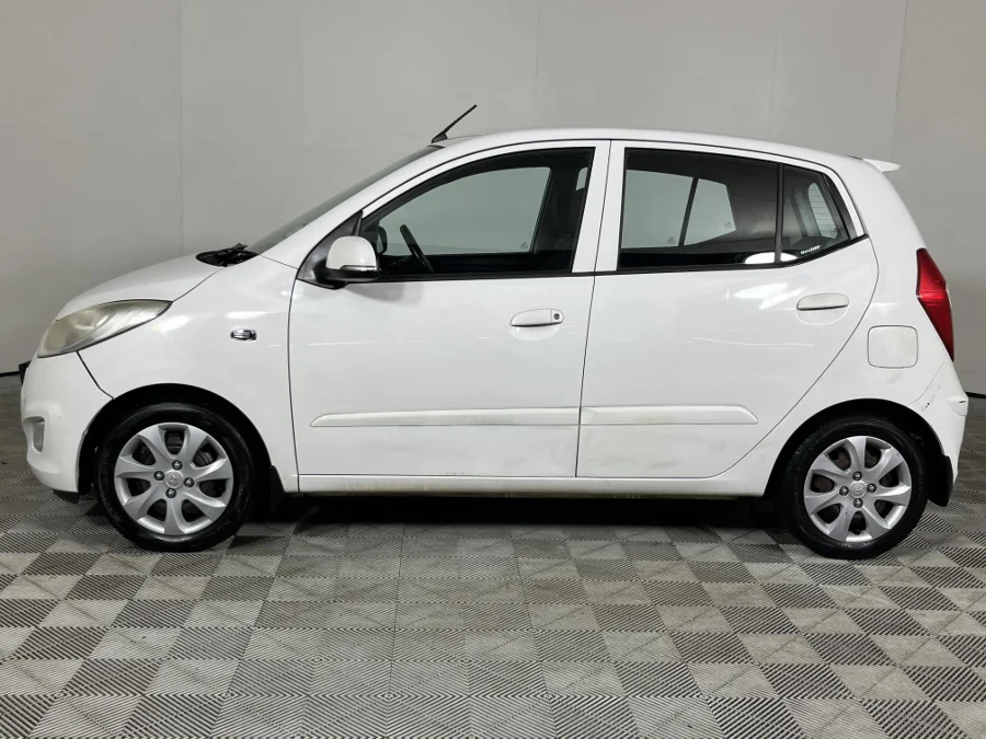 Used 2015 Hyundai i10 1.1 Motion - WeBuyCars The Dome