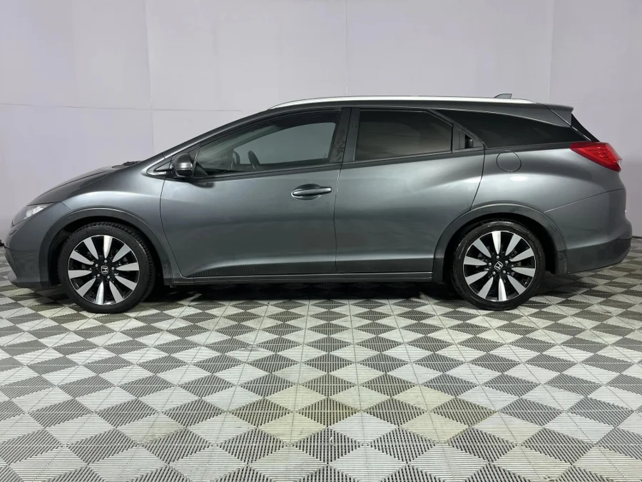 Used 2015 Honda Civic Tourer 1.8 Executive auto - WeBuyCars Germiston