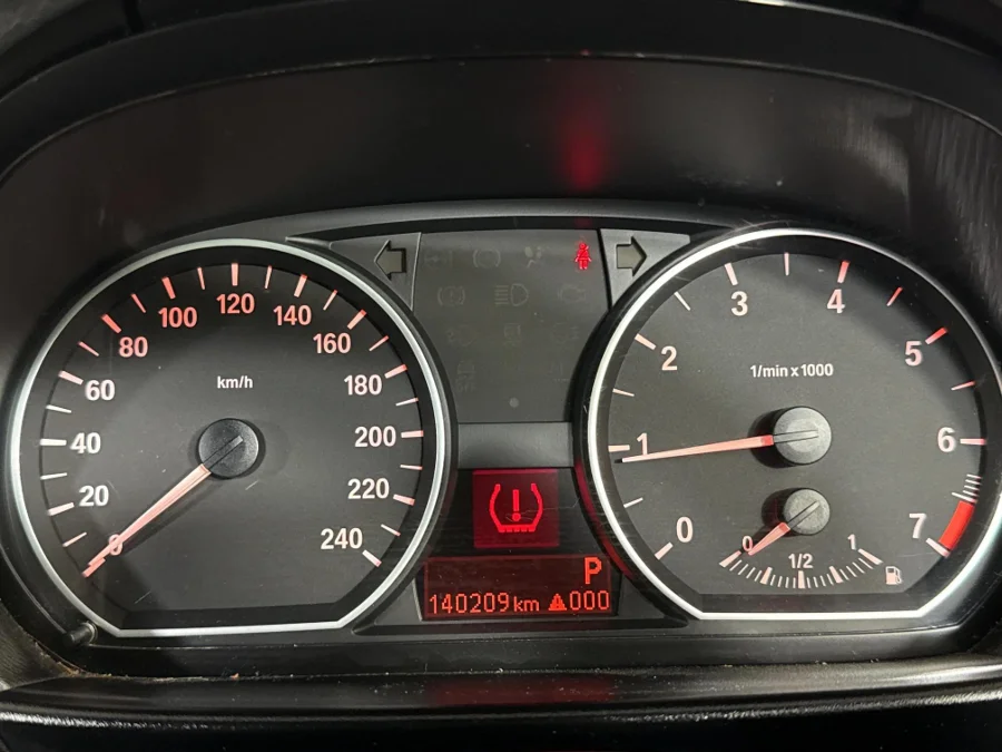 Used 2011 BMW 1 Series 120i convertible M Sport auto - WeBuyCars Montana