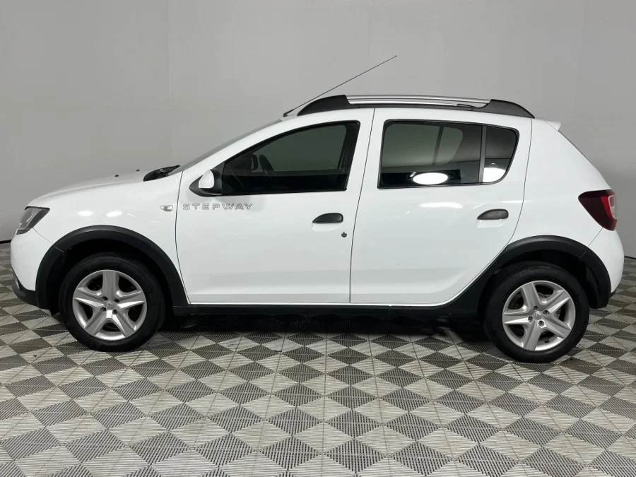 Used 2015 Renault Sandero Stepway 66kW turbo - WeBuyCars Richmond