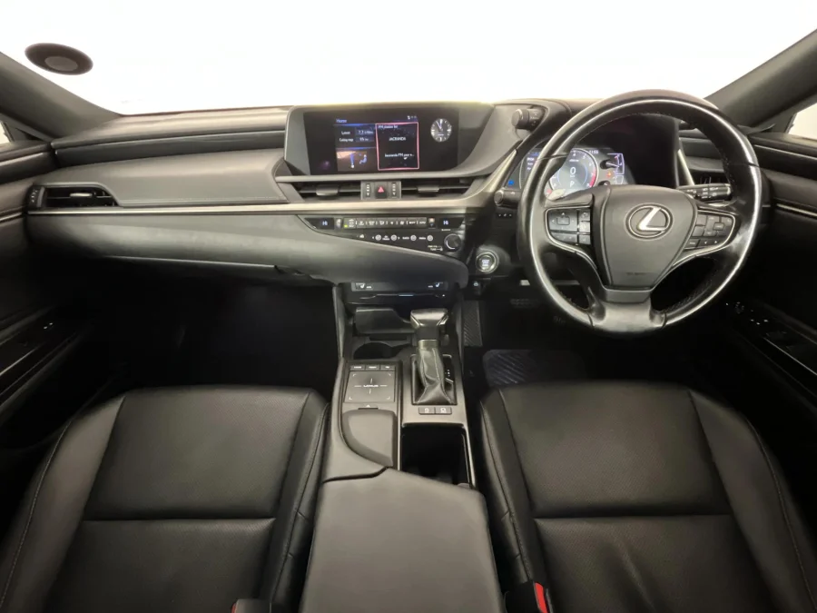 Used 2020 Lexus ES 250 EX - WeBuyCars Montana
