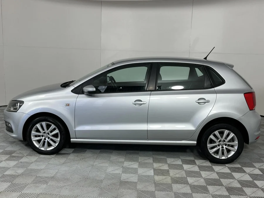 Used 2019 Volkswagen Polo Vivo hatch 1.4 Comfortline - WeBuyCars Mbombela