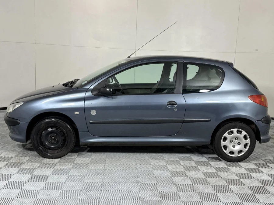 Used 2005 Peugeot 206 1.4 3-door PopArt - WeBuyCars Midstream