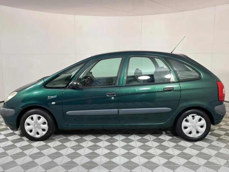 Used 2002 Citroen Xsara Picasso 1.8 SX - WeBuyCars JHB South
