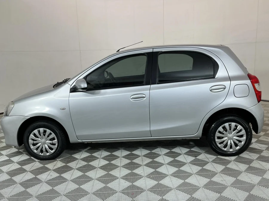 Used 2015 Toyota Etios hatch 1.5 Sprint - WeBuyCars JHB South