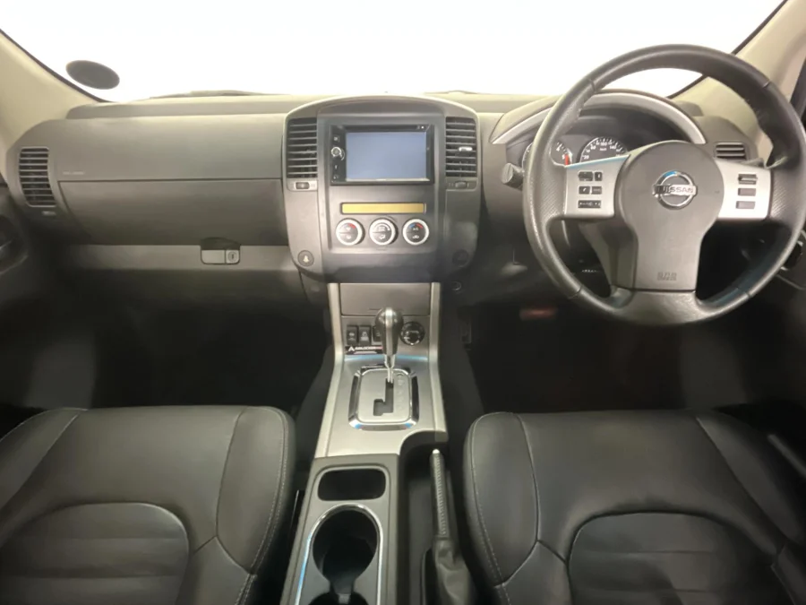 Used 2014 Nissan Pathfinder 2.5dCi SE auto - WeBuyCars The Dome