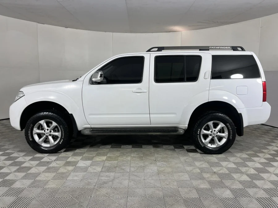 Used 2014 Nissan Pathfinder 2.5dCi SE auto - WeBuyCars The Dome