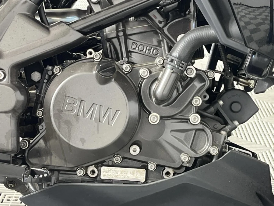 Used 2025 BMW C G 310 R Cosmic Black - WeBuyCars Richmond