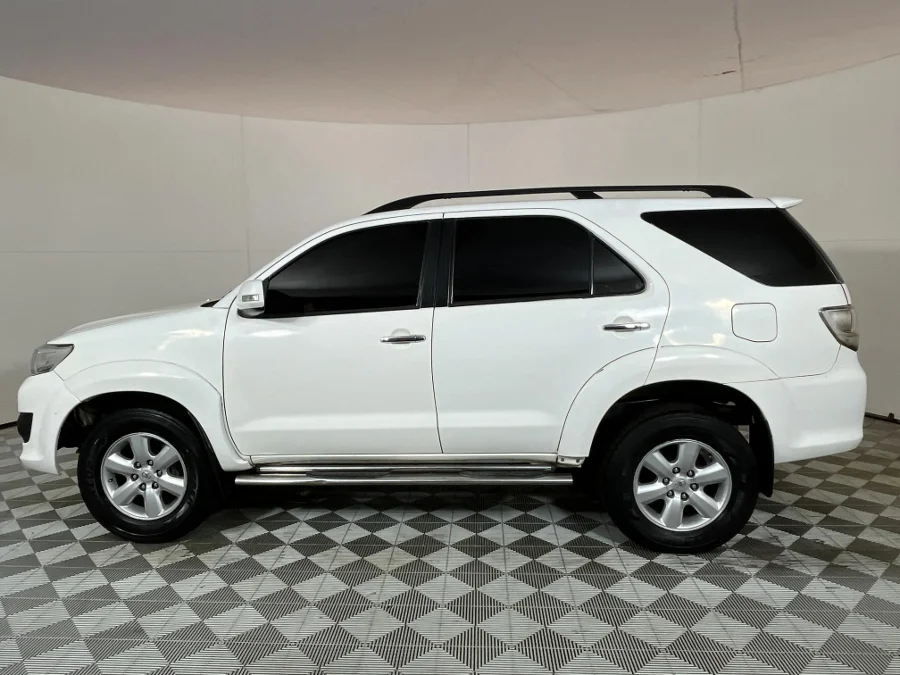 Used 2011 Toyota Fortuner 4.0 V6 Epic - WeBuyCars JHB South