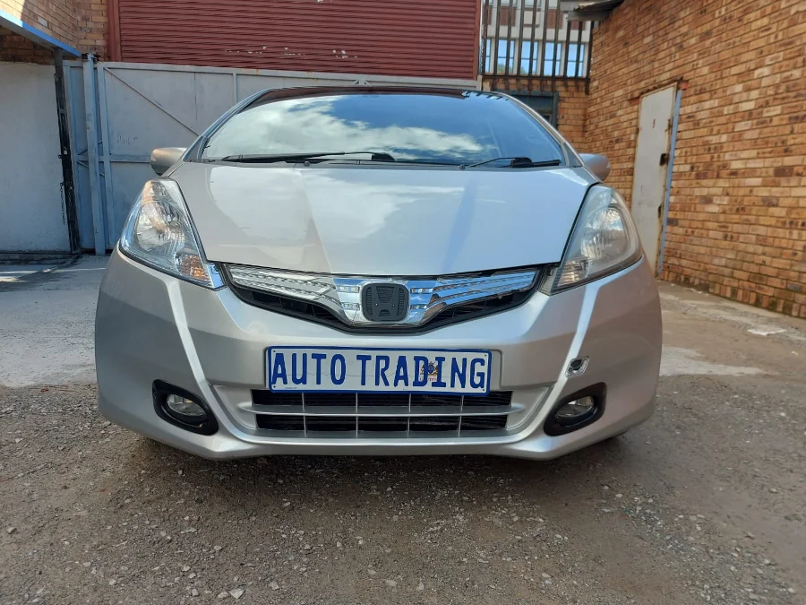 Used 2012 Honda Jazz hybrid - Auto Trading