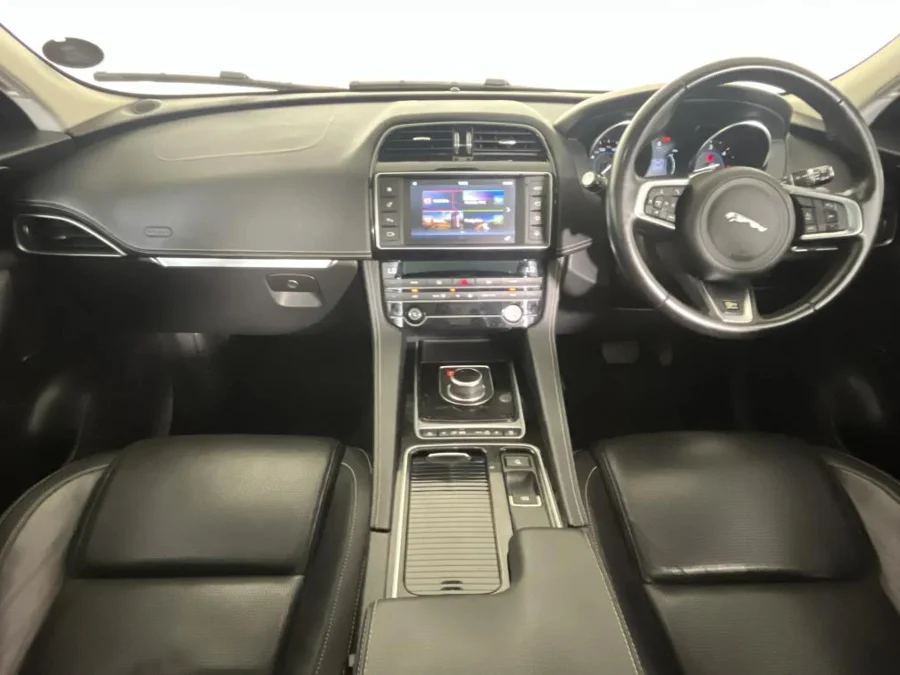Used 2018 Jaguar F-Pace 30d AWD 300 Sport - WeBuyCars Midstream