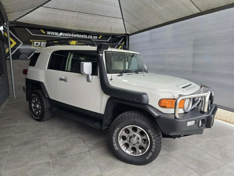 Used 2012 Toyota FJ Cruiser - Deals 4 Wheels