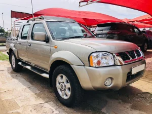 Used 2008 Nissan Hardbody 2.4 16V double cab Hi-Rider SE