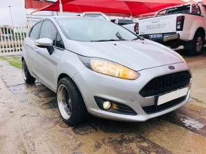 Used 2016 Ford Fiesta 5-door 1.0T Titanium auto