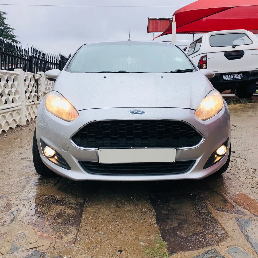 Used 2016 Ford Fiesta 5-door 1.0T Titanium auto - SG Cars