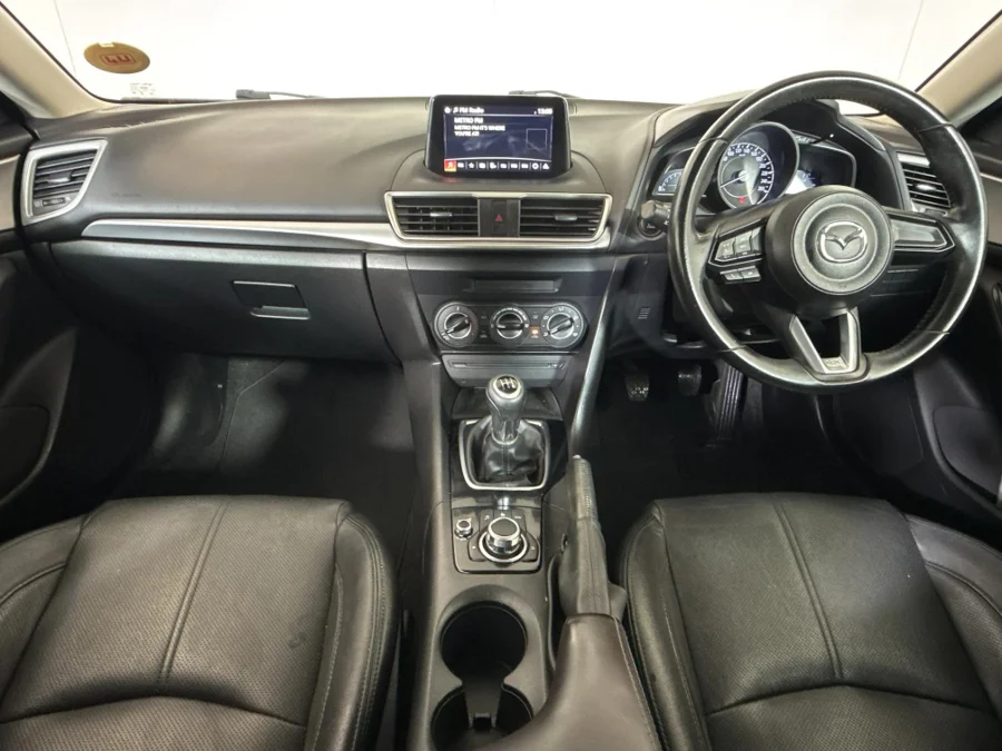 Used 2017 Mazda Mazda3 hatch 1.6 Dynamic - WeBuyCars The Dome