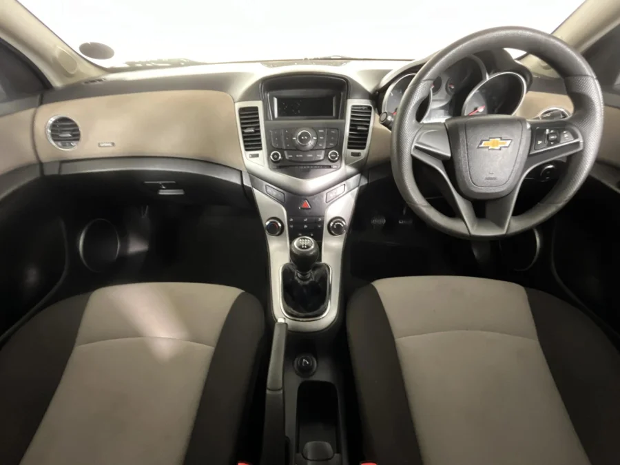 Used 2012 Chevrolet Cruze sedan 1.6 LS - WeBuyCars The Dome Used 2012 Chevrolet Cruze sedan 1.6 LS - WeBuyCars The Dome