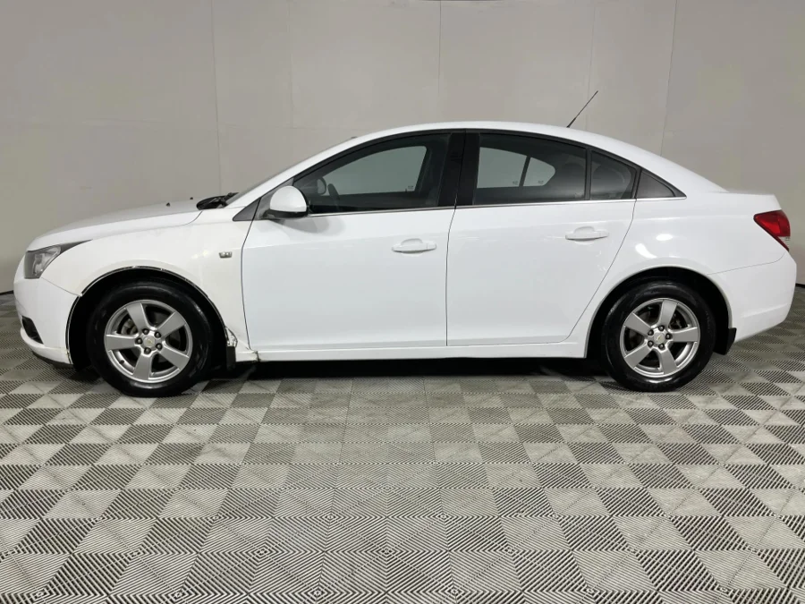 Used 2012 Chevrolet Cruze sedan 1.6 LS - WeBuyCars The Dome Used 2012 Chevrolet Cruze sedan 1.6 LS - WeBuyCars The Dome