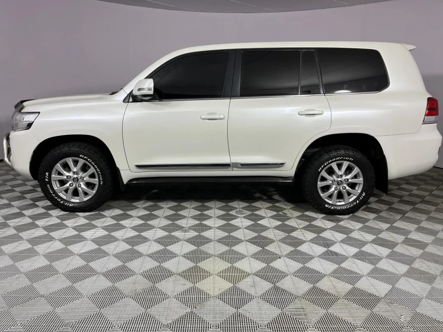 Used 2016 Toyota Land Cruiser 200 4.5D-4D V8 VX - WeBuyCars Brackenfell Cape Town