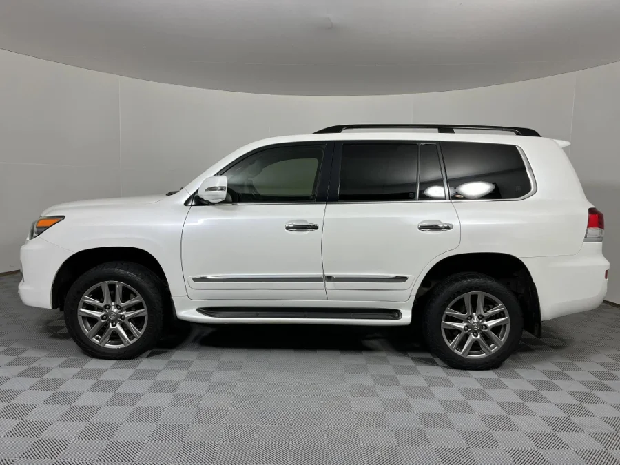 Used 2014 Lexus LX 570 - WeBuyCars Montana