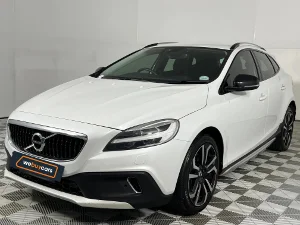 Used 2019 Volvo V40 Cross Country D3 Inscription