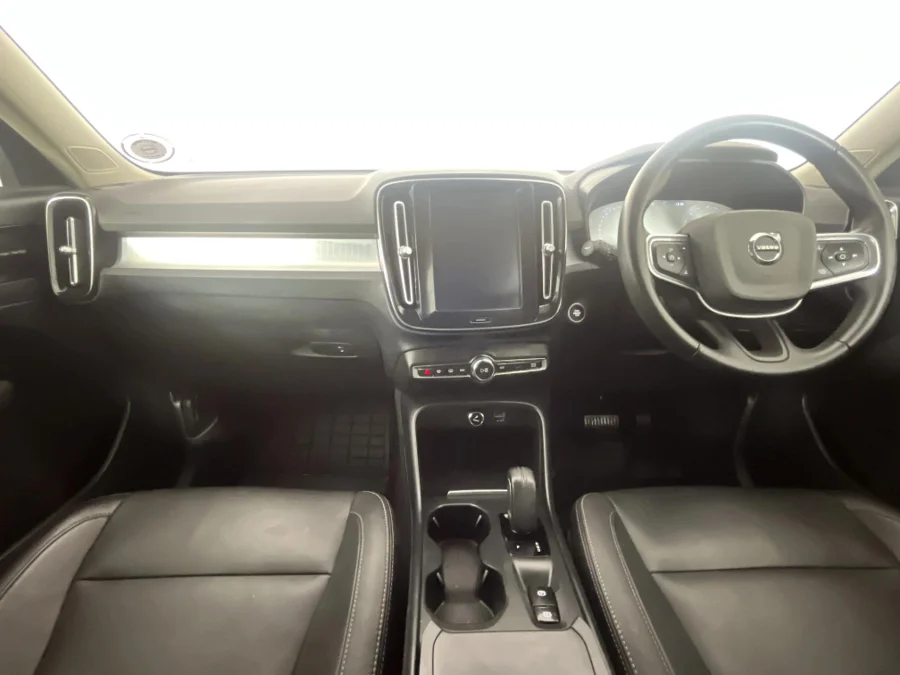 Used 2021 Volvo XC40 D4 AWD Momentum - WeBuyCars Mbombela