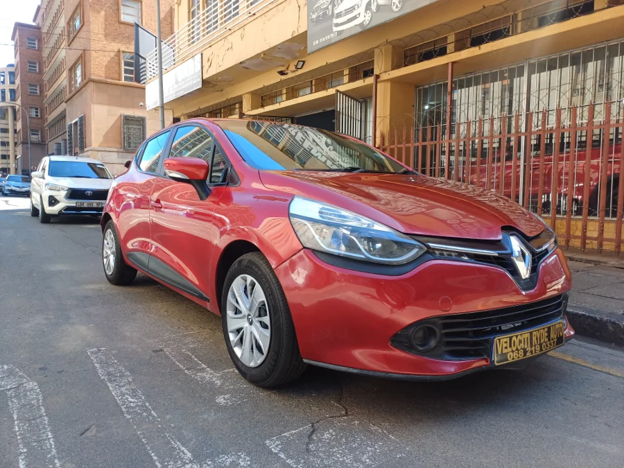 Used 2016 Renault Clio 1.4 Expression 5-door - Velociti Ryde Auto