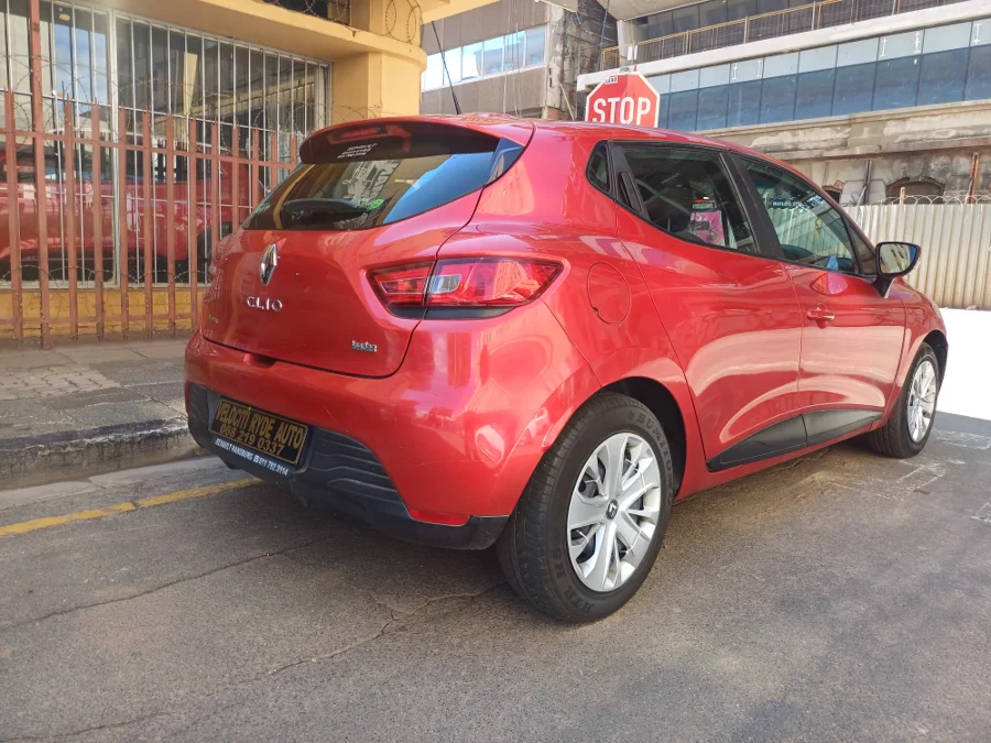 Used 2016 Renault Clio 1.4 Expression 5-door - Velociti Ryde Auto