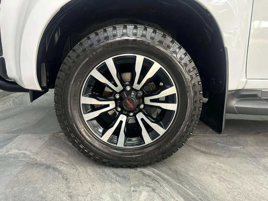 Used 2022 Isuzu D-Max 250 double cab X-Rider auto - Prime Cars