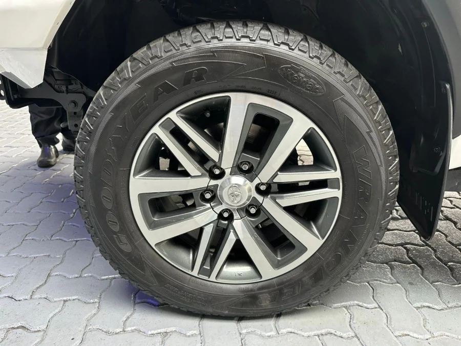 Used 2019 Toyota Hilux 2.8GD-6 double cab Legend 50 auto - Prime Cars Used 2019 Toyota Hilux 2.8GD-6 double cab Legend 50 auto - Prime Cars