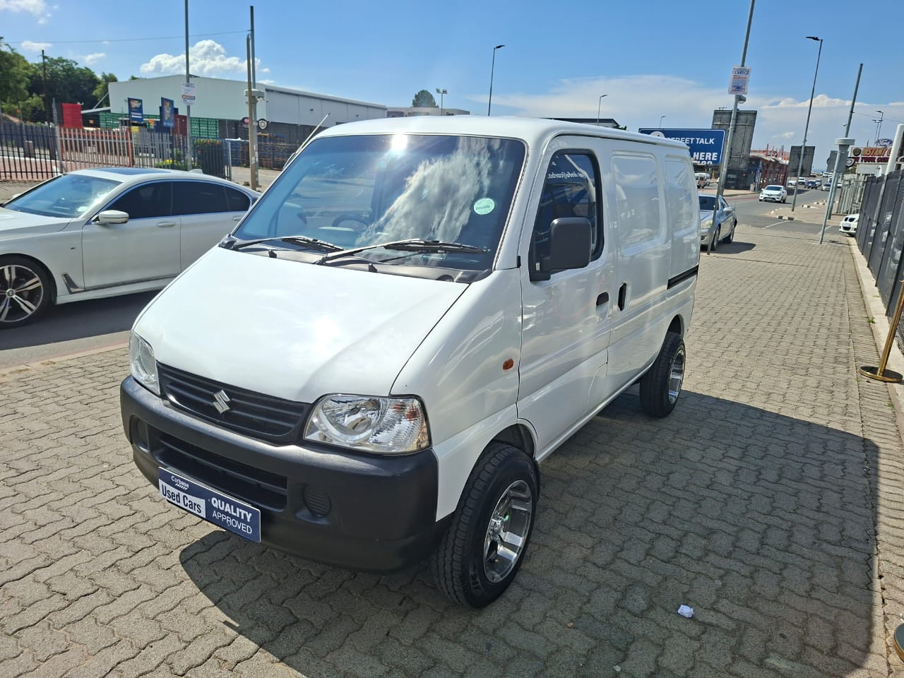 Used 2016 Hyundai H-100 Bakkie 2.6D deck