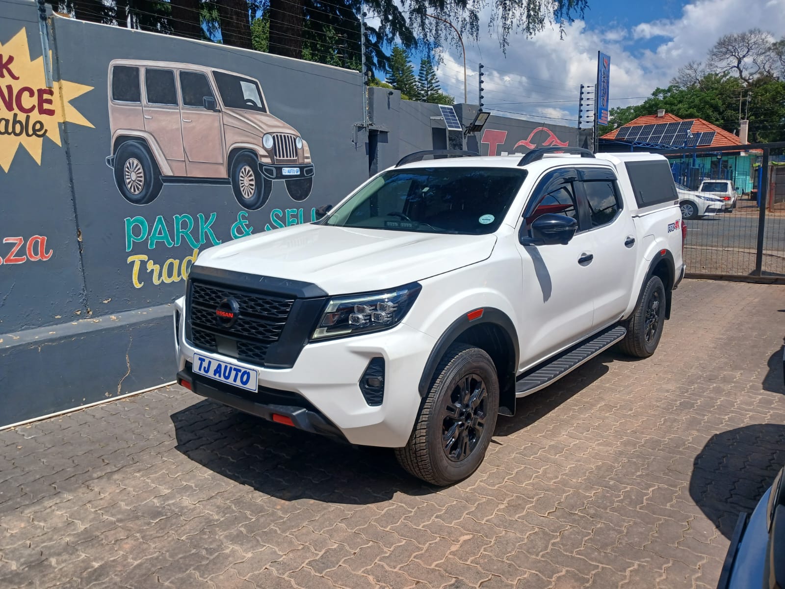 Used 2022 Nissan Navara 2.5dCi double cab 4x4 XE
