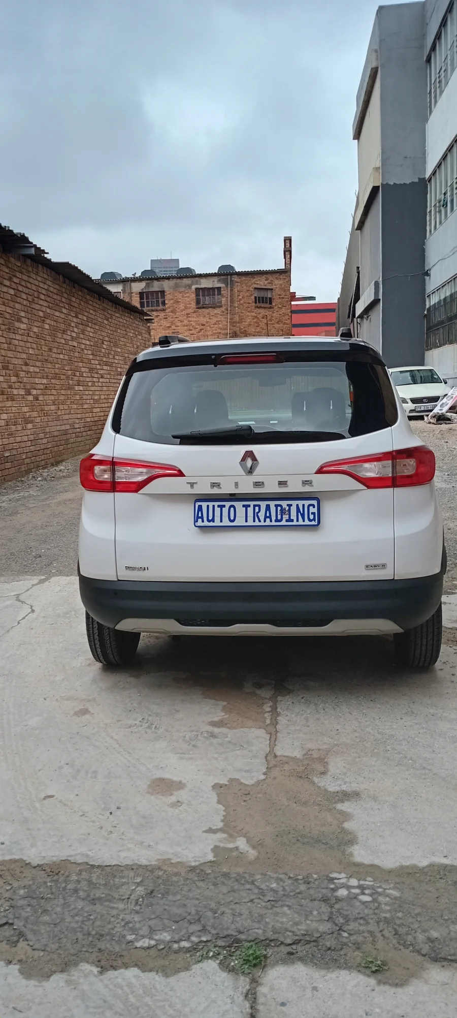 Used 2022 Renault Triber 1.0 Intens manual - Auto Trading