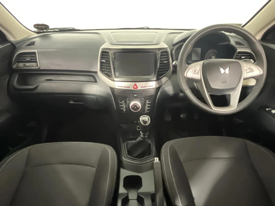 Used 2023 Mahindra XUV300 1.2T W6 - WeBuyCars Richmond Used 2023 Mahindra XUV300 1.2T W6 - WeBuyCars Richmond