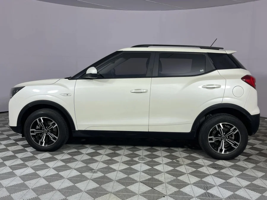 Used 2023 Mahindra XUV300 1.2T W6 - WeBuyCars Richmond Used 2023 Mahindra XUV300 1.2T W6 - WeBuyCars Richmond