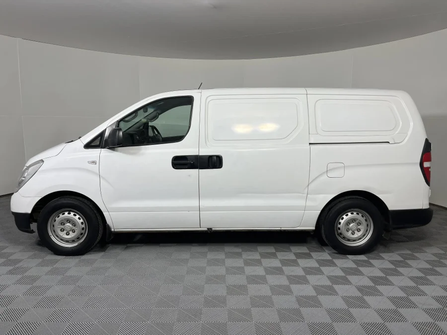 Used 2015 Hyundai H-1 2.4 panel van GL (aircon) - WeBuyCars Montana