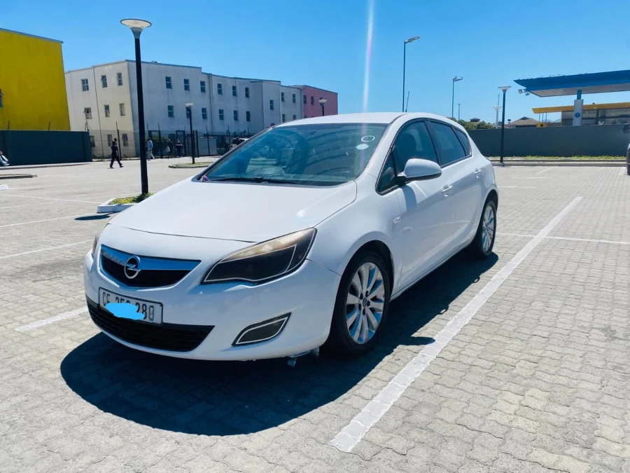 Used 2011 Opel Astra 1.6 Essentia - Private Seller Used 2011 Opel Astra 1.6 Essentia - Private Seller