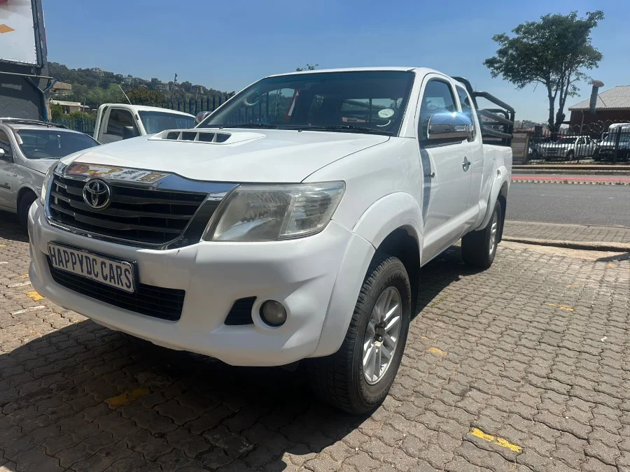 Used 2013 Toyota Hilux 3.0D-4D Xtra cab 4x4 Raider - Happy DC Motors