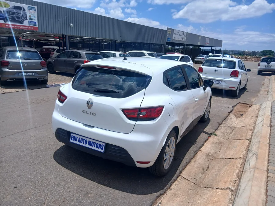 Used 2020 Renault Clio 1.0 Turbo Life - Edu Auto Motors Used 2020 Renault Clio 1.0 Turbo Life - Edu Auto Motors