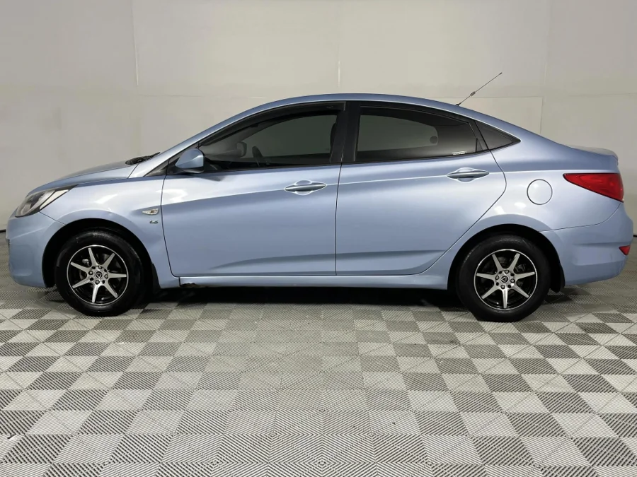 Used 2013 Hyundai Accent sedan 1.6 Motion - WeBuyCars Silverlakes Used 2013 Hyundai Accent sedan 1.6 Motion - WeBuyCars Silverlakes