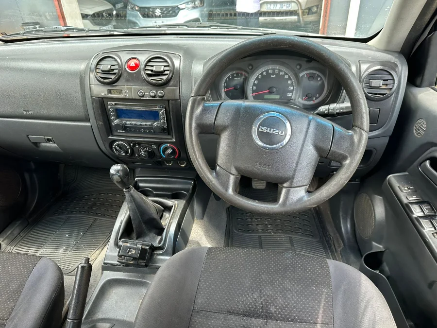 Used 2011 Isuzu KB 250D-Teq - Happy DC Motors