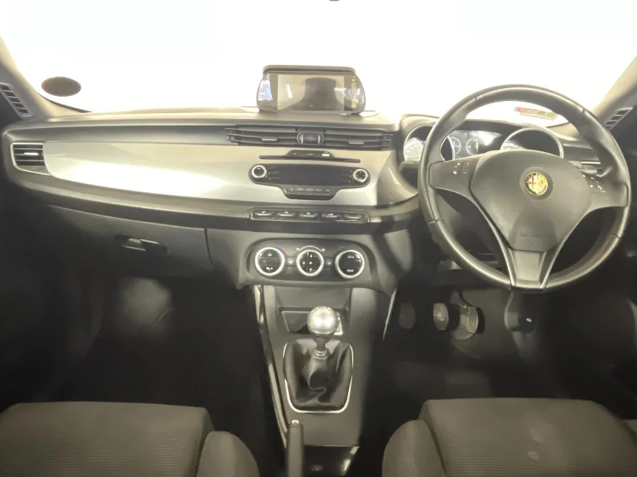 Used 2015 Alfa Romeo Giulietta 1.4TBi Distinctive - WeBuyCars George Used 2015 Alfa Romeo Giulietta 1.4TBi Distinctive - WeBuyCars George