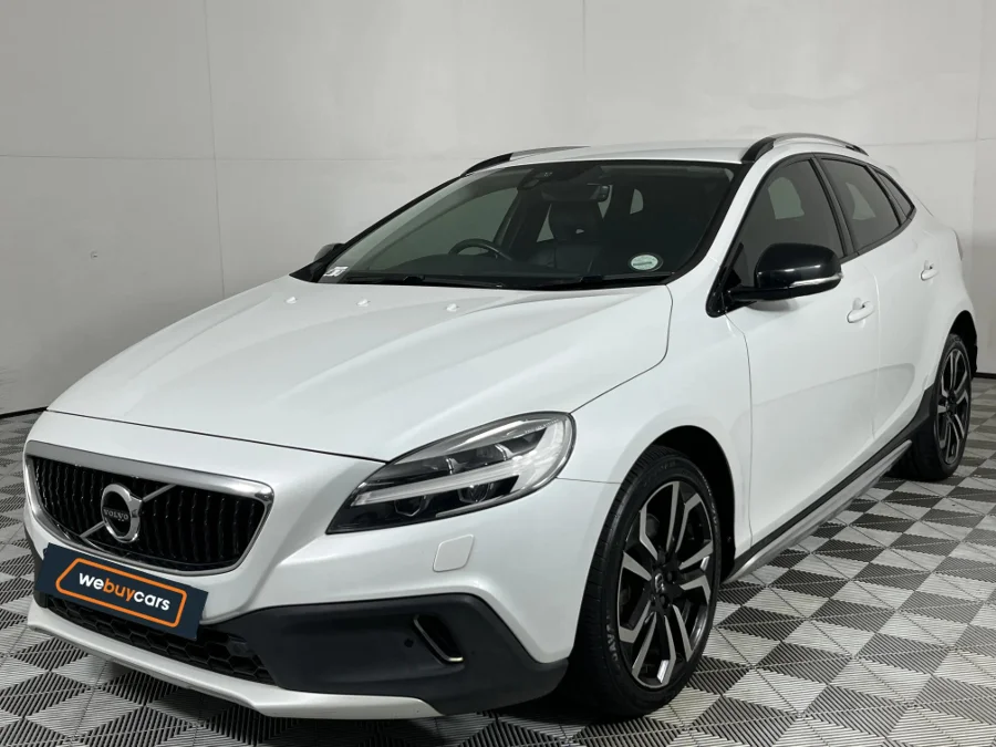 Used 2019 Volvo V40 Cross Country D3 Momentum - WeBuyCars The Dome Used 2019 Volvo V40 Cross Country D3 Momentum - WeBuyCars The Dome