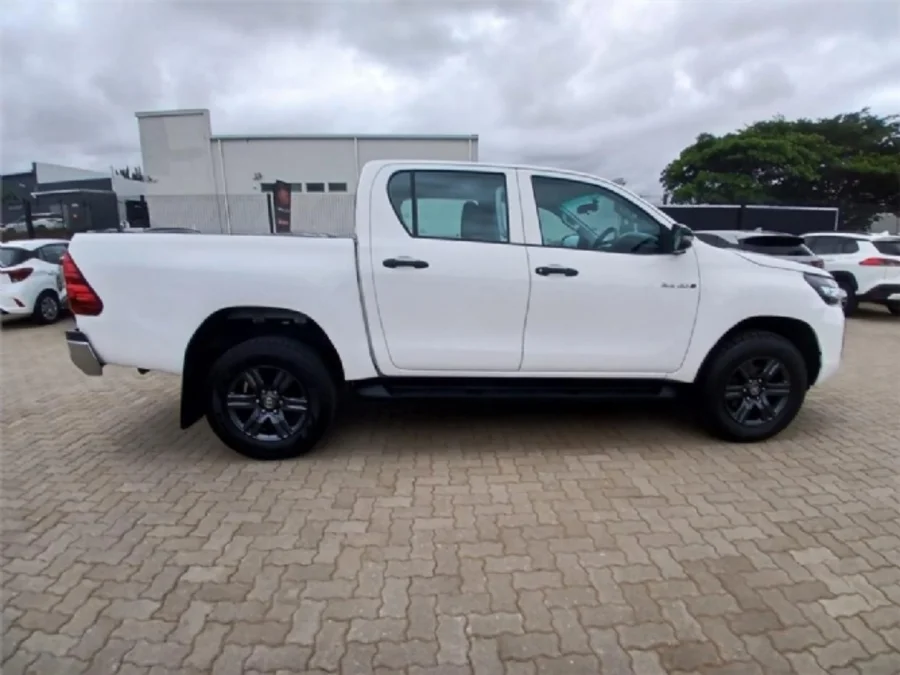 Used 2022 Toyota Hilux 2.4GD-6 double cab 4x4 Raider manual - MG Amanzimtoti