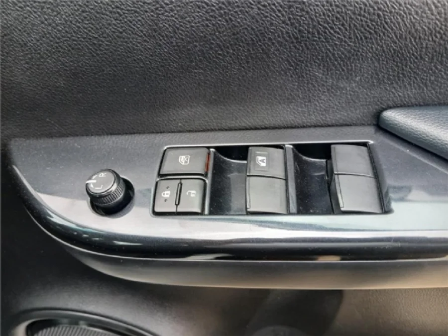 Used 2022 Toyota Hilux 2.4GD-6 double cab 4x4 Raider manual - MG Amanzimtoti