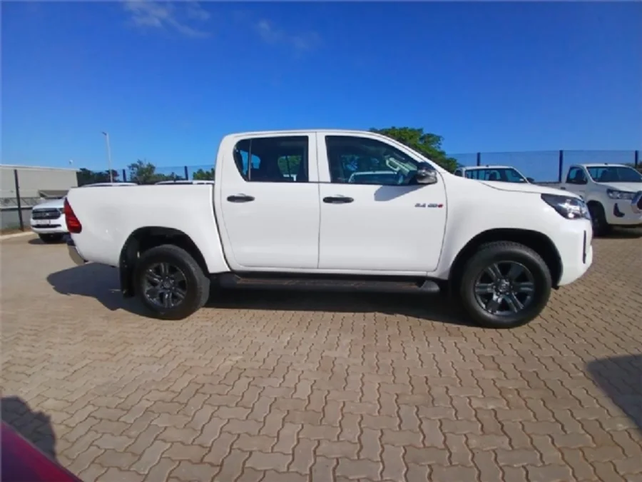 Used 2023 Toyota Hilux 2.4GD-6 double cab 4x4 Raider auto - MG Amanzimtoti