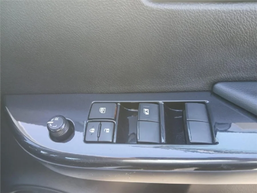 Used 2023 Toyota Hilux 2.4GD-6 double cab 4x4 Raider auto - MG Amanzimtoti